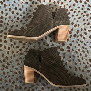 100% Suede Leather Black Ankle Boots